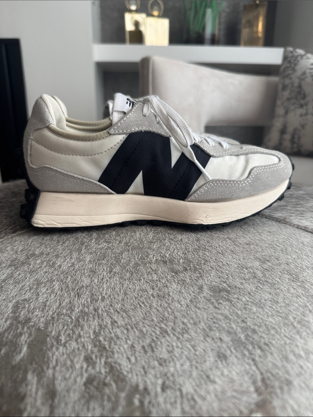New Balance Women's 327 Athletic Sneakers - Picture 3 of 9